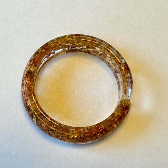 Gold Flecks Ring, size 9 1/2 - Picture 5 of 6